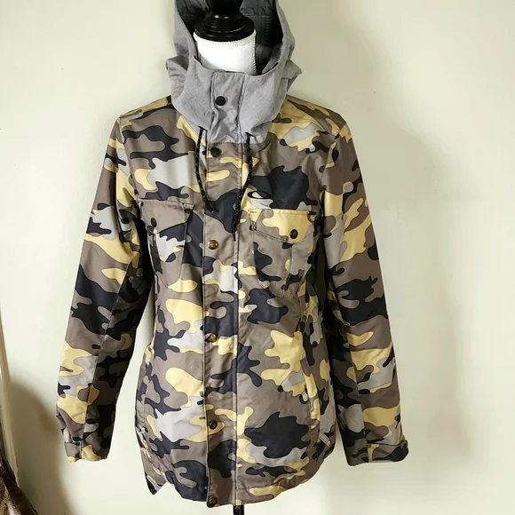 OAKLEY Green Camo Snowboard Jacket XS (EUC) - Picture 9 of 14